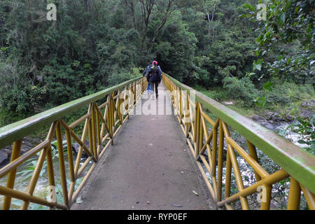 Die Brücke über den Fluss Namorona am Eingang zum Nationalpark Ranomafana Stockfoto