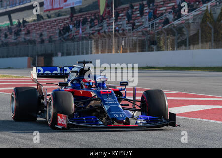 Barcelona, Spanien. Mar, 1st, 2019. Daniil Kvyat von Russland mit 26 Scuderia Toro Rosso am Anschluss Tag acht von F1 Winter Test am Circuit de Catalunya. Stockfoto