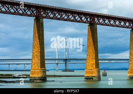 Die drei her Brücken von South Queensferry, Edinburgh, Schottland, Großbritannien Stockfoto