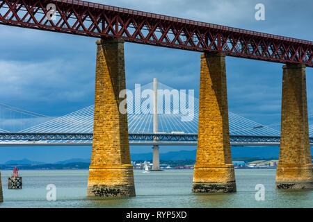 Die drei her Brücken von South Queensferry, Edinburgh, Schottland, Großbritannien Stockfoto