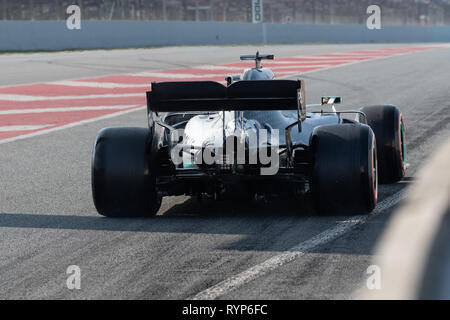 Barcelona, Spanien. Feb 21, 2019 Lewis Hamilton (44) mit Mercedes AMG F1 Team Mercedes W10 fahren auf Track Day vier von F1 Winter Prüfung an Stromkreis Stockfoto