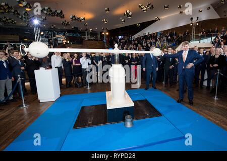 Amsterdam, Niederlande. 14. Mär 2019. König Willem-Alexander der Niederlande am Auge Filmmuseum Amsterdam, am 14. März 2019, die Feier von 100 Jahren Luftfahrt in den Niederlanden zu besuchen. KLM, NLR - Niederlande Zentrum für Luft- und Raumfahrt und GKN Fokker existieren im Jahr 2019 hundert Jahre Foto: Albert Ph-van der Werf/Niederlande/Point de Vue | Quelle: dpa Picture alliance/Alamy leben Nachrichten Stockfoto