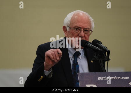 North Charleston, South Carolina, USA. 14 Mär, 2019. Senator Bernie Sanders Kampagnen für die demokratische Nominierung für das Amt des Präsidenten vom 15. Februar 2019 in Charleston, South Carolina. South Carolina, die als Erste in den Süden, ist die ersten südlichen demokratischen Primär in der präsidentschaftskandidatur Rennen. Credit: Planetpix/Alamy leben Nachrichten Stockfoto