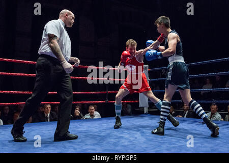 Cambridge, Großbritannien. 9. März 2019. Oxford gegen Cambridge 112 Varsity Boxkampf. Universität Cambridge Kampf der Universität Oxford zu Hause in Cambridge, Corn Exchange. Credit: Guy Corbishley/Alamy leben Nachrichten Stockfoto