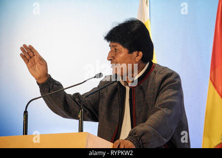 Präsident von Bolivien, Evo Morales gesehen eine Rede von Stavros Niarchos Foundation Cultural Center. Stockfoto
