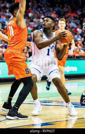 Duke Blue Devils vorwärts Zion Williamson (1) Während der ACC College Basketball Turnier Spiel zwischen den Syracuse Orange und die Duke Blue Devils im Spectrum Center am Donnerstag, den 14. März 2019 in Charlotte, NC. Jakob Kupferman/CSM Stockfoto