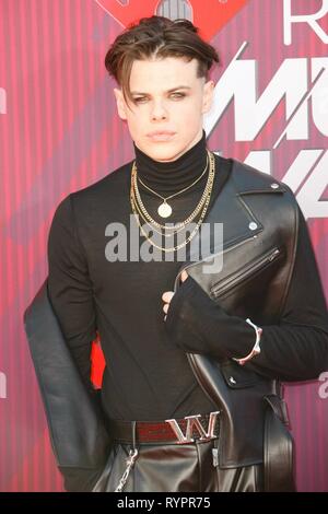 Los Angeles, Kalifornien, USA. 14 Mär, 2019. LOS ANGELES, Ca - 14. März: Yungblud besucht die iHeartRadio Music Awards, die in den Microsoft Theater am 14. März 2019 in Los Angeles, Kalifornien. Foto: imageSPACE/MediaPunch Credit: MediaPunch Inc/Alamy leben Nachrichten Stockfoto