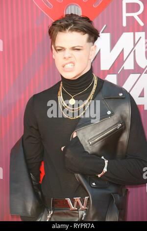 Los Angeles, Kalifornien, USA. 14 Mär, 2019. LOS ANGELES, Ca - 14. März: Yungblud besucht die iHeartRadio Music Awards, die in den Microsoft Theater am 14. März 2019 in Los Angeles, Kalifornien. Foto: imageSPACE/MediaPunch Credit: MediaPunch Inc/Alamy leben Nachrichten Stockfoto