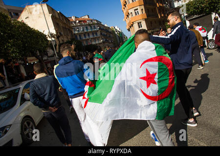 Algier, Algerien - 01. März 2019: 1 nd Freitag von Protest in Algerien, fordern die Rücknahme der curren Präsident. Stockfoto