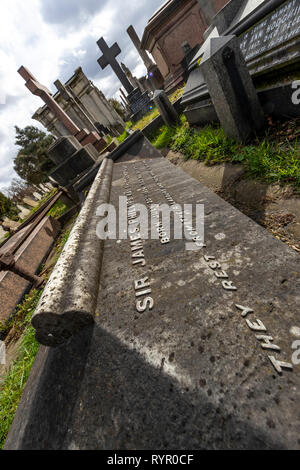 Brompton Friedhof. Im Jahre 1840 als kommerzielle Friedhof eröffnet wurde, gibt es nur sehr wenige Arme hier begraben. London. Großbritannien Stockfoto