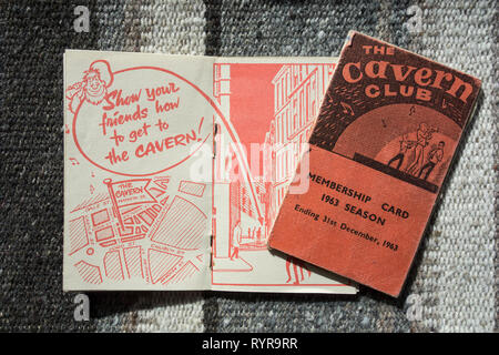 Nahaufnahme einer 1963 Cavern Club Mitgliedskarte, Liverpool, England, Großbritannien Stockfoto