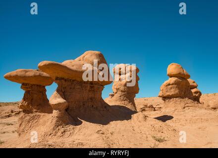 Erodiert Hoodoos, Entrada Sandstein Felsformationen, Goblin Valley State Park, San Rafael Reef, Utah, Südwesten, USA Stockfoto