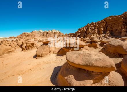 Erodiert Hoodoos, Entrada Sandstein Felsformationen, Goblin Valley State Park, San Rafael Reef, Utah, Südwesten, USA Stockfoto