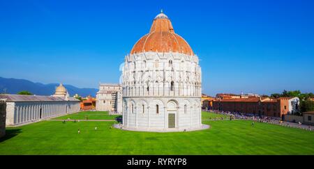 Baptisterium, Campo dei Miracoli, Pisa, Toskana, Italien Stockfoto