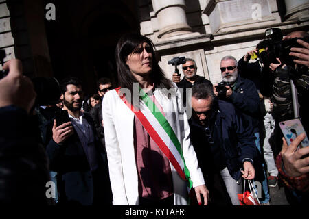 Foto LaPresse/Marco Alpozzi 15 Marzo 2019 Turin (Italia) Cronaca Sciopero Mondiale per il Futuro Chiediamo azioni Beton pro il Clima Nella Foto: Chiara Appendino incontra i manifestanti Foto LaPresse/Marco Alpozzi März 15, 2019 Turin (Italien) News Global Strike für Klima In der Pic: Chiara Appendino Stockfoto