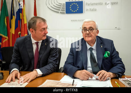 Foto Roberto Monaldo/LaPresse 15-03-2019 Roma Cronaca Convegno "L'idea di Europa" Nella foto Oscar eurideputato Lancini (Lega), Mario Borghezio Photo Roberto Monaldo/LaPresse 15-03-2019 Rom (Italien) Konferenz "Die Idee von Europa" In das Pic-Oscar eurideputato Lancini (Lega), Mario Borghezio Stockfoto