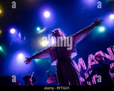 Bergen, Norwegen. 14 Mär, 2019. Norwegen, Bergen - März 14., 2019. Die norwegische Sängerin und Songwriterin Amanda Tenfjord führt ein Live Konzert an der USF Veftet in Bergen. (Foto: Gonzales Foto/Alamy leben Nachrichten Stockfoto