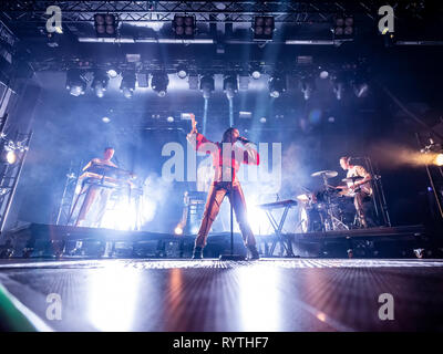 Bergen, Norwegen. 14 Mär, 2019. Norwegen, Bergen - März 14., 2019. Die norwegische indie pop band Highasakite führt ein Live Konzert an der USF Verftet in Bergen. Hier Sänger Ingrid Helene Håvik gesehen wird live auf der Bühne. (Foto: Gonzales Foto/Alamy leben Nachrichten Stockfoto