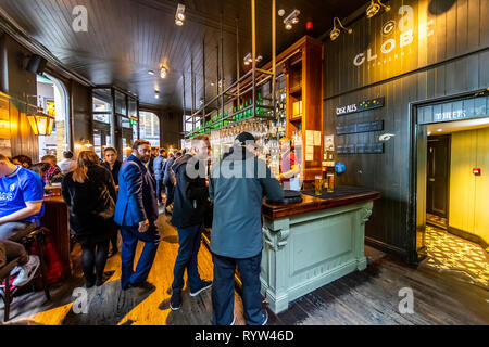 Die Globus Taverne. Die pubs der Borough Market, London. Stockfoto