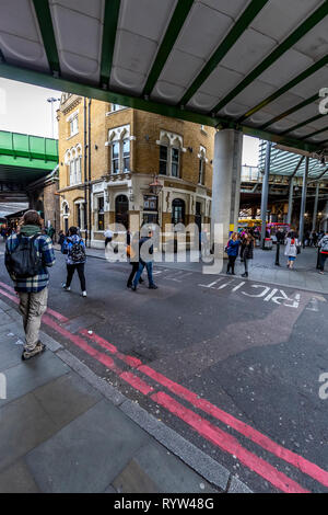 Die Globus Taverne. Die pubs der Borough Market, London. Stockfoto