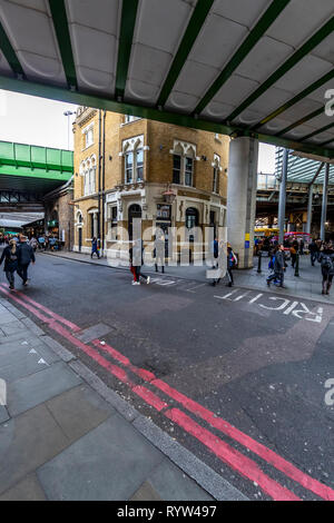 Die Globus Taverne. Die pubs der Borough Market, London. Stockfoto