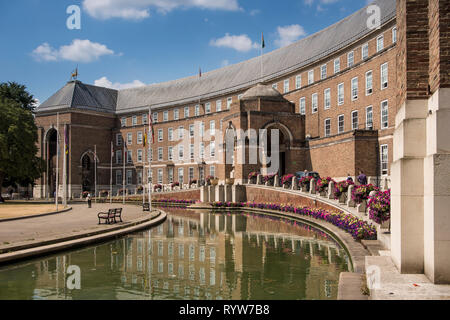 Britische Stadtrat am College Green, Bristol, Großbritannien Stockfoto