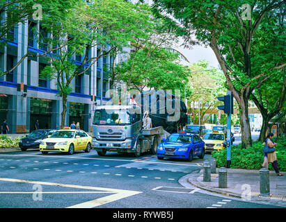 Singapur, Singapur - 1. März 2016: Neue Brücke Straße mit Autoverkehr, in Singapur. Stockfoto