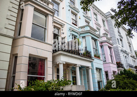 Bunte Häuser von Notting Hill Stockfoto