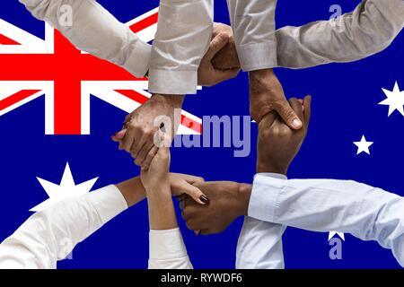 Australien Flagge, Integration einer multikulturellen Gruppe junger Menschen Stockfoto