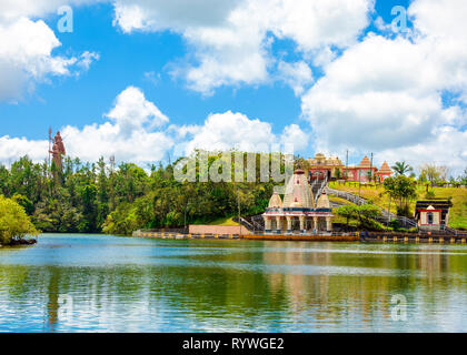 Landschaft von Grand Bassin See - ein heiliger Kratersee, wichtigsten hinduistischen Sehenswürdigkeiten in Mauritius Stockfoto