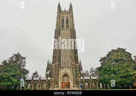 DURHAM, NC-23 FEB 2019 - Blick auf die Duke Kapelle, eine Kirche in der Mitte der Duke University Campus, eine private Forschung Universität. Stockfoto