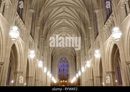 DURHAM, NC-23 FEB 2019 - Blick auf die Duke Kapelle, eine Kirche in der Mitte der Duke University Campus, eine private Forschung Universität. Stockfoto