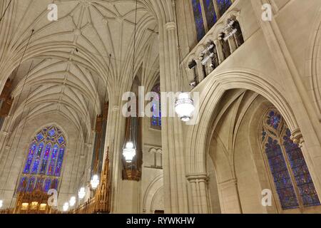 DURHAM, NC-23 FEB 2019 - Blick auf die Duke Kapelle, eine Kirche in der Mitte der Duke University Campus, eine private Forschung Universität. Stockfoto