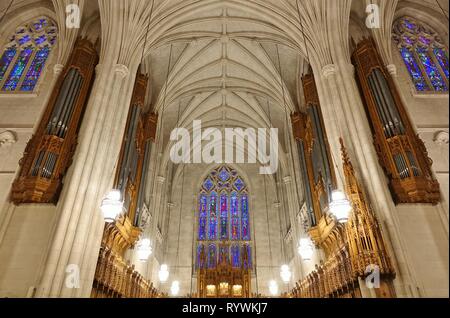 DURHAM, NC-23 FEB 2019 - Blick auf die Duke Kapelle, eine Kirche in der Mitte der Duke University Campus, eine private Forschung Universität. Stockfoto