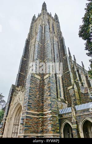 DURHAM, NC-23 FEB 2019 - Blick auf die Duke Kapelle, eine Kirche in der Mitte der Duke University Campus, eine private Forschung Universität. Stockfoto