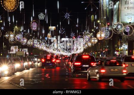 Bukarest, Rumänien - Dezember 03, 2016: Autos im Stau gefangen wegen der großen Zahl von Menschen, die mit ihren Autos gingen, um zu sehen, Die Stockfoto