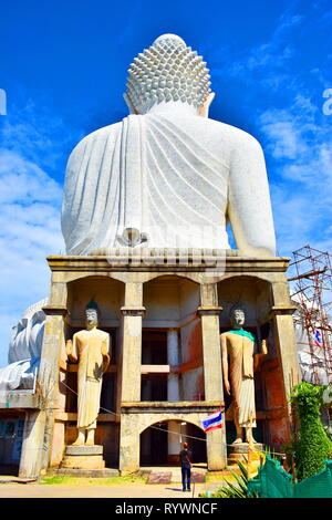 Der große Buddha von Phuket, ist eine sitzende Buddha Statue Maravija in Phuket, Thailand. Der offizielle Name ist Phra Phutta Ming Mongkol Akenakiri, Stockfoto