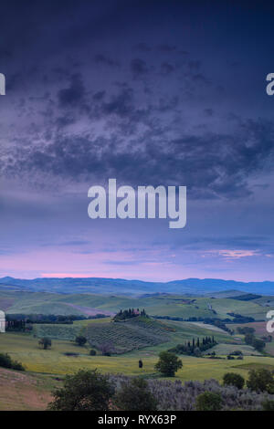 sunrise Belvedere Bauernhaus, Val D'Orcia San Quirico Toskana Stockfoto