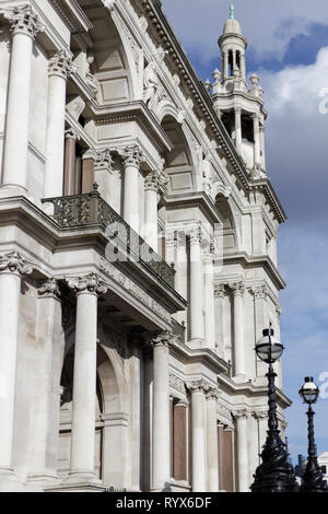 LONDON, UK - 11. März: Alte Stadt London Schule in Victoria Embankment in London am 11. März 2019 Stockfoto