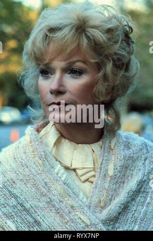 SHIRLEY MACLAINE, Zuneigung, 1983 Stockfoto