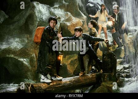 JONATHAN KE QUAN, Sean Astin, Corey Feldman, KERRI GREEN, Josh Brolin, die GOONIES, 1985 Stockfoto