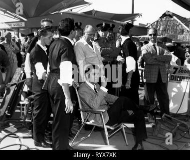 ELVIS PRESLEY, ES IN DIE WELT DER MESSE 1963 geschah Stockfoto