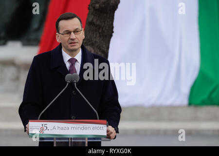 Budapest, Ungarn. 15 Mär, 2019. Der polnische Premierminister Mateusz Morawiecki spricht anlässlich des Ungarischen Nationalen Tag in Budapest, Ungarn, 15. März 2019. Ungarische Ministerpräsident Viktor Orban sprach über die Bedeutung der Freiheit für die europäischen Länder und Völker und der lange und tiefe Freundschaft zwischen seinem Land und Polen, in seiner Rede anlässlich des Ungarischen Nationalen Tag hier am Freitag geliefert. Credit: Attila Volgyi/Xinhua/Alamy leben Nachrichten Stockfoto