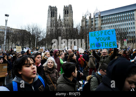 Brüssel, Belgien. 15 Mär, 2015. Demonstranten nehmen an einem Protest gegen den Klimawandel in Brüssel, Belgien am 15.03.2015. Credit: ALEXANDROS MICHAILIDIS/Alamy leben Nachrichten Stockfoto