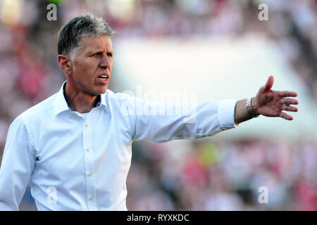 Prag, Tschechische Republik. 28 Mai, 2017. Trainer von Slavia Praha Jaroslav Silhavy Feiern nach dem Gewinn der Tschechischen erste Liga 2016-2017. Slavia Praha tschechische Fußball-Meister von 2016-2017 am Samstag, den 27. Mai 2017 in Prag, als sie in der letzten Runde FC Brno 4:0 schlagen. Credit: Slavek Ruta/ZUMA Draht/Alamy leben Nachrichten Stockfoto