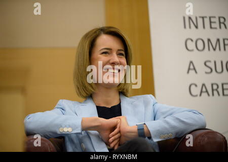 Wien, Österreich. 15. März 2019. Wahlen zum Europäischen Parlament. Die österreichischen Top-Kandidaten der Parteien diskutieren in der Politischen Akademie. Das Bild zeigt Claudia Gamon, Mitglied des Nationalrats, NEOS (das neue Österreich). Kredit: Franz Perc / Alamy Live News Stockfoto