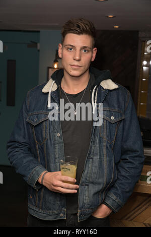 Laura Kran und Tristan Phipps besuchen Begriff Magazin x Zubrowka listening Party im H Club mit Rapper Kelvyn Colt bietet: Tristan Phipps, Wo: London, Vereinigtes Königreich, wenn: 12 Feb 2019 Credit: Phil Lewis/WENN.com Stockfoto