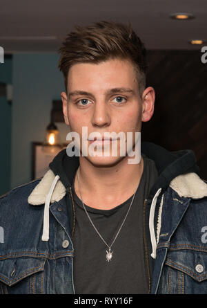 Laura Kran und Tristan Phipps besuchen Begriff Magazin x Zubrowka listening Party im H Club mit Rapper Kelvyn Colt bietet: Tristan Phipps, Wo: London, Vereinigtes Königreich, wenn: 12 Feb 2019 Credit: Phil Lewis/WENN.com Stockfoto