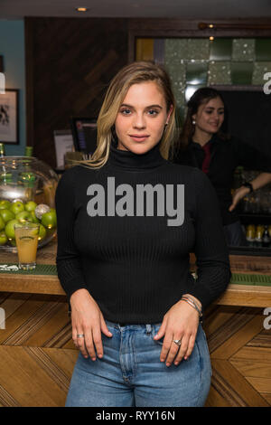 Laura Kran und Tristan Phipps besuchen Begriff Magazin x Zubrowka listening Party im H Club mit Rapper Kelvyn Colt mit: Laura Kran Wo: London, Vereinigtes Königreich, wenn: 12 Feb 2019 Credit: Phil Lewis/WENN.com Stockfoto