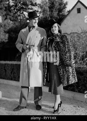 Errol Flynn und seine erste Frau, die französische Schauspielerin Lili Damita. Sie wurden von 1935-1942 verheiratet, ca. (1935) Datei Referenz # 33751 904 THA Stockfoto